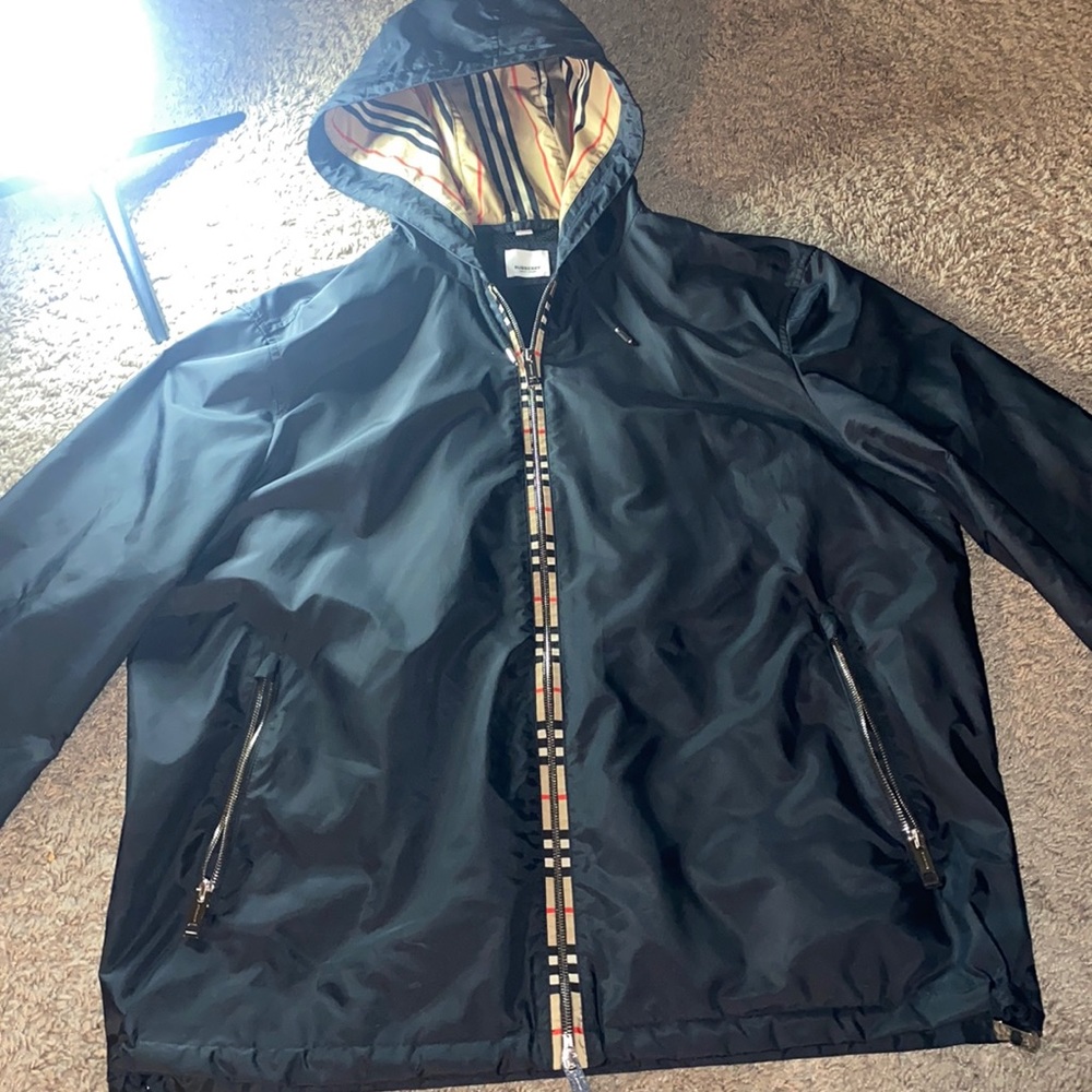 Men’s burberry windbreaker jacket